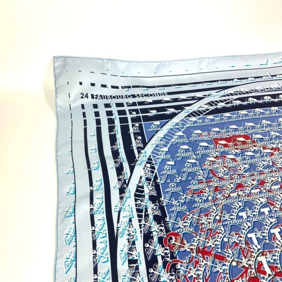 HERMES Blue Silk Scarf - Picture 4 of 11